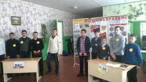 Две команды, участвующие в конкурсе