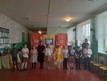 Все участники представления.